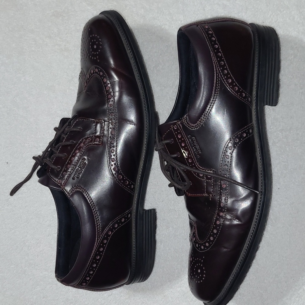 Rockport  Leather Wing Tip Waterproof Size 11 Mens